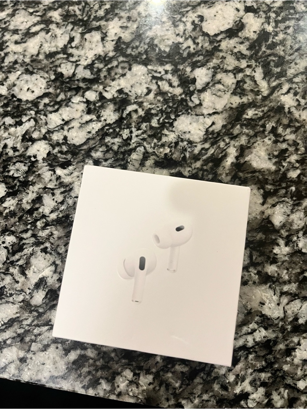 Apple White Wireless Earbud Headphones with Charging Case